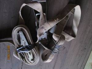 2 ratchet straps...