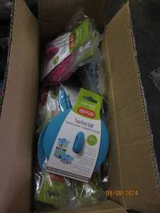 package of 12 dexas suction lids...