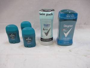 Twin pack of Degree ultra clear deo...