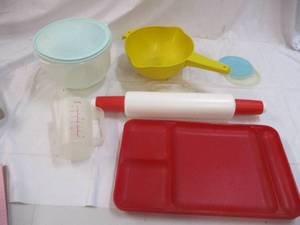 Assortment of Tupperware...