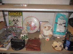 Miscellaneous lot includes Christma...