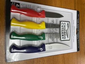 lot 44 image: Chicago Cutlery 4 Utility Knife Set