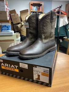 lot 64 image: Mens Ariat Groundbreaker Boots Size 14 EE Wide