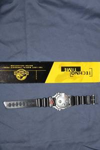 lot 66 image: The Lost World Jurassic Park Techno Time Watch