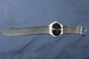 lot 109 image: Vintage 7UP Branded Wristwatch with Transparent Strap