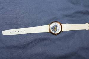 lot 158 image: Vintage Novelty Dog Design Wristwatch with Genuine Leather Strap