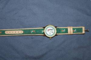 lot 206 image: Vintage Golf-Themed Sport Quartz Watch with Embroidered Strap