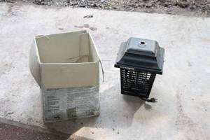 lot 14 image: Sears Bugwacker Electric Bug Zapper
