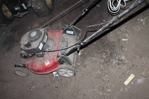 lot 118 image: MTD 21 Gas Push Lawn Mower