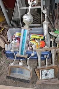 lot 126 image: Vintage Auto Show Trophies and Street Rodder Magazines Lot