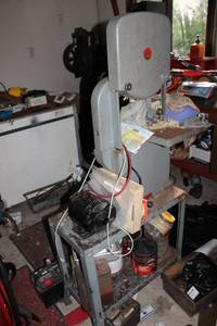 lot A-160 image: Delta Band Saw on Stand with Motor