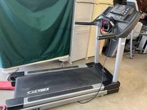 lot 21 image: High Quality Cybex CX-445T Physical Therapy Exercise Workout Treadmill - Great Working Condition