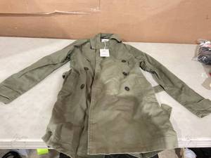lot 385 image: Free Assembly Womens Everyday Short Trench Coat, Green, Sizes XS