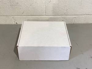 lot 406 image: Microsoft Bluetooth Elite Series 2 Controller