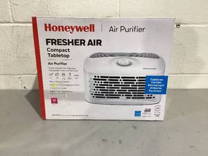 lot 411 image: Honeywell Air Purifier, HHT270, 100 sq ft, U Carbon Filter