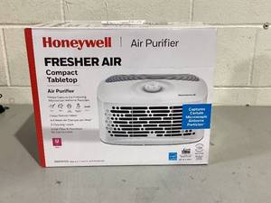 lot 414 image: Honeywell Air Purifier, HHT270, 100 sq ft, U Carbon Filter