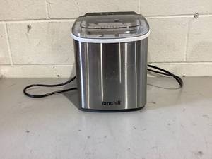 lot 419 image: Ionchill Quick Cube Ice Machine, 26lbs24hrs Portable Countertop Bullet Cubed Ice Maker