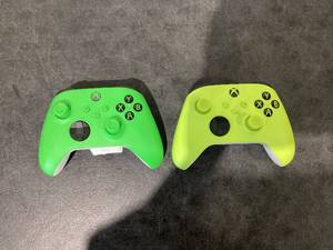 lot 511 image: LOT OF 2 Microsoft Xbox Wireless Controller
