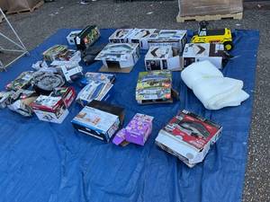 lot 765 image: Wholesale Pallet of Assorted  Miscellaneous Items