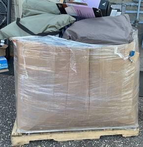 lot 767 image: Wholesale Pallet of Assorted  Miscellaneous Items