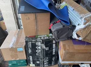 lot 783 image: Wholesale Pallet of Assorted  Miscellaneous Items