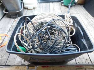 lot 30 image: Misc. tote of Wire.