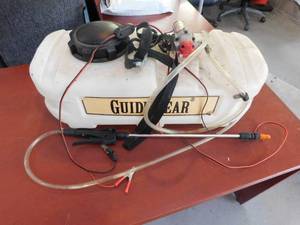 lot 33 image: Guide Gear sprayer