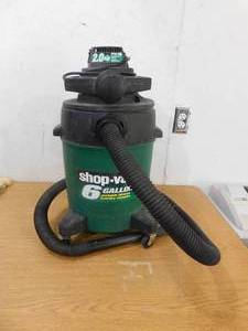 lot 34 image: 6- gallon Shop-Vac