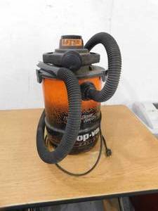 lot 35 image: 6 gallon Shop vac
