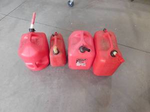 lot 54 image: Lot of 4 Gas cans