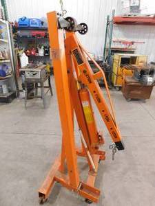 lot 74 image: 2 Ton Engine Hoist