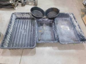 lot 84 image: (5) Assorted Lot of Poly Tubs & Trays.