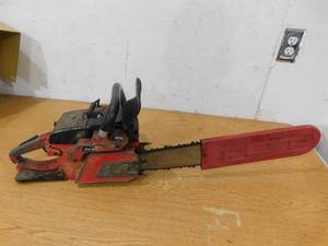 lot 88 image: Jonsered Chain Saw 22 bar