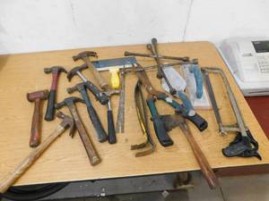 lot 94 image: Assorted Hand tool lot