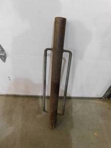 lot 104 image: Post Pounder