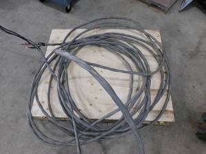 lot 10 image: 130 Feet Electrical Wire 40-40-40-20 For main Power Hookups