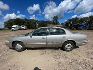lot 20 image: 1998 Buick Park Avenue