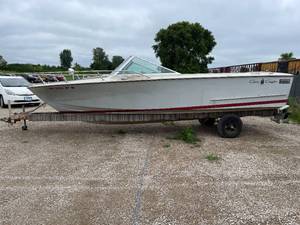 lot 16H image: 1973 Chriscraft Lancer