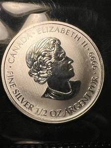 12 TROY OZ .9999 FINE SILVER 2015 CANADIAN ROUND