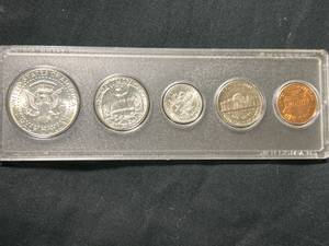 1964 US MINT SET IN HARDCOVER CASE