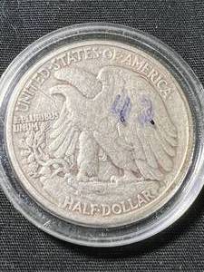 1942 US WALKING LIBERTY HALF DOLLAR IN AIRTITE