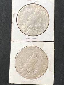 2 US PEACE SILVER DOLLARS 1922 1923