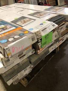 lot 16 image: Pallet with assorterd Flooring various models and conditions customer returns see pictures
