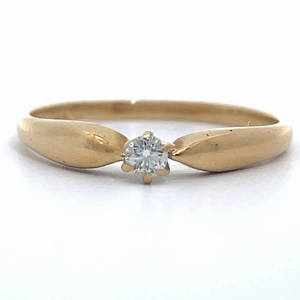 lot 35 image: Petite Solitaire 0.10 Carat Diamond Ring in 14k Yellow Gold