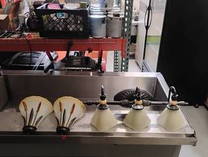 lot 26 image: ASSORTED WALL LIGHTING