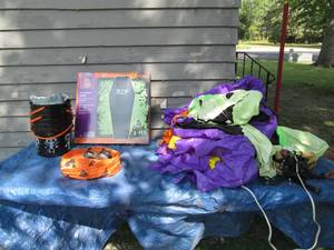 8 foot inflatable Witch, 5ft insta...