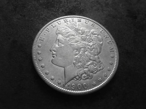 lot 40 image: 1900 S Morgan Silver Dollar
