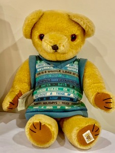 lot 97 image: Vintage House of Nisbet Tribute Bully Bear Golden Plush Bear wSweater