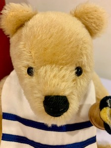 lot 150 image: Vintage Musical Winnie The Pooh Limited Edition Rumbly in My Tumbly Theodores Bear Emporium