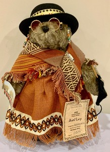lot 151 image: Aunt Lucy Paddington Bear Special Limited Edition